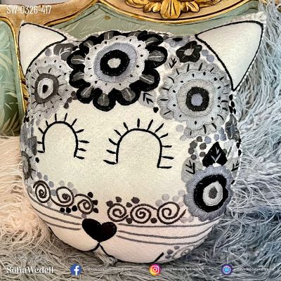 Gato con bordado artesanal SW-0326-417