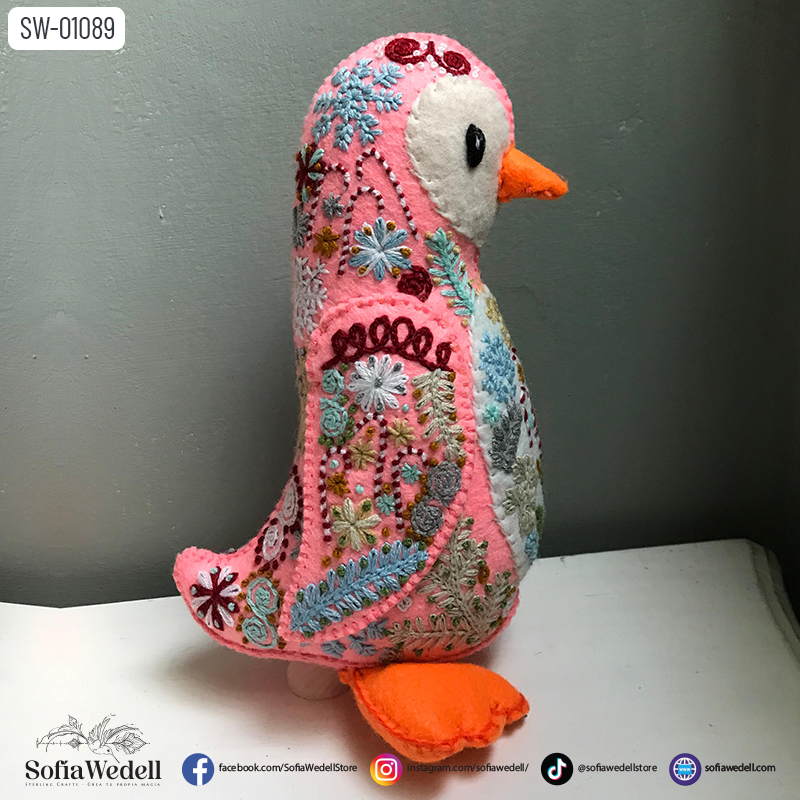 Pingüino rosa con Bordado Artesanal (SW-01089)